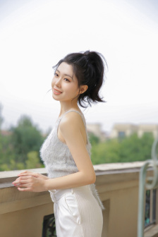 金梅瓶之爱